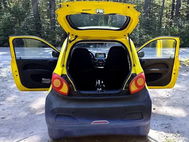 ZhiDou D1 with doors open